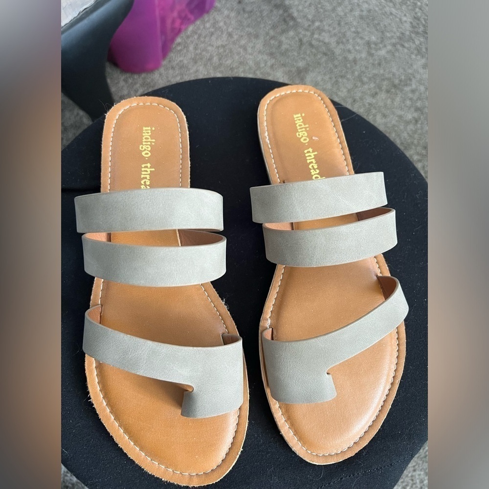 Indigo thread Co shoes summer sandals light nude cream taupe 8